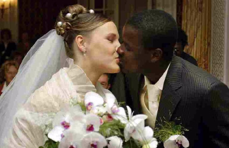 Emmanuel Eboue Lost Everything — FIFA Ban, Divorce & Ruin